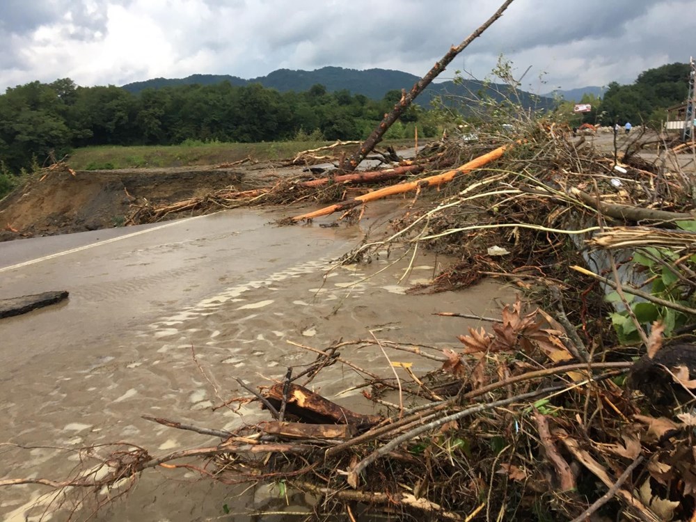 Bartın'da şiddetli yağış sel ve heyelana neden oldu - 10