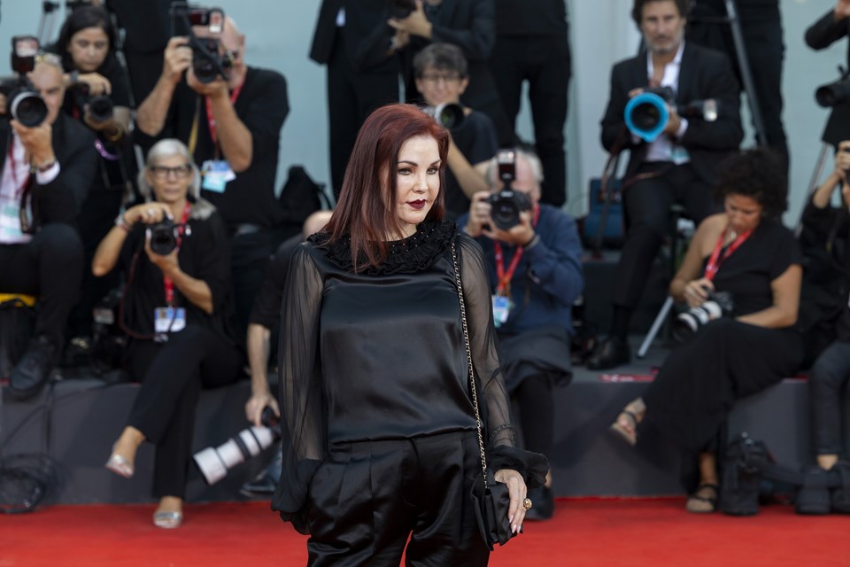 Sofia Coppola imzalı Priscilla filmi Venedik Film Festivali'nde övgü topladı - 1