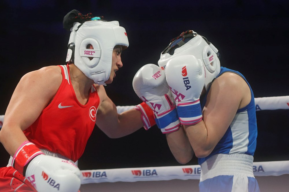 "Altın yumruk", duygusal karakter: Buse Naz Sürmeneli | "Yensem de yenilsem de ağlarım" - 1