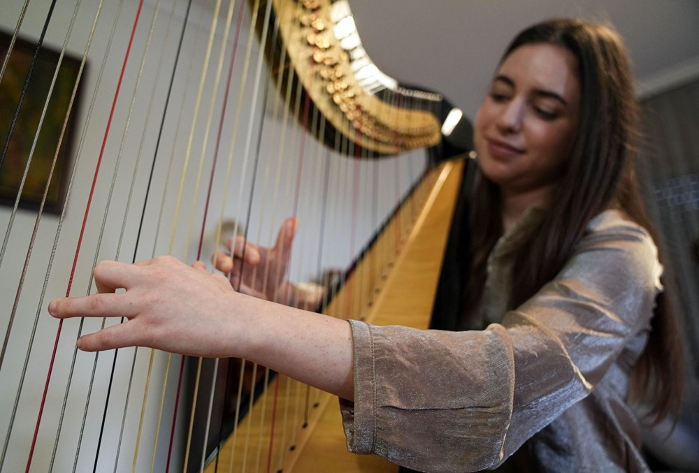 18 yaşındaki Ela'nın İngiltere'ye uzanan başarısı: İzlediği animasyon filmiyle ilgi duymaya başlamış - 4