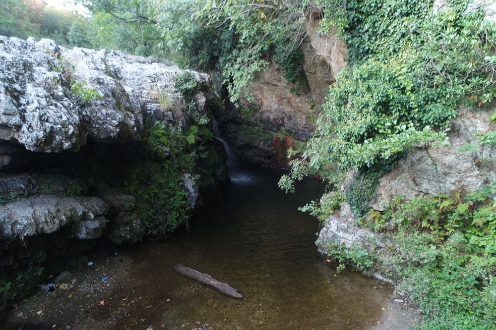 Kırklareli'deki Cehennem Şelaleleri'nin çevresi atık ve çöplerle doldu - 3