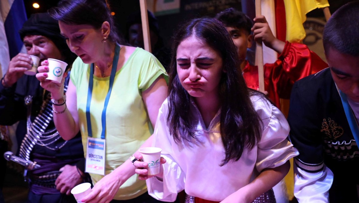 Rize'de sıcak çay içme yarışması, Filistinli isim kazandı