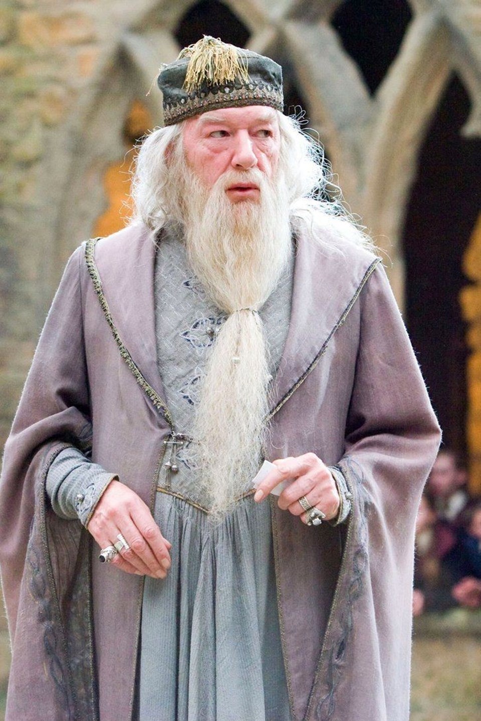 Harry Potter filmlerinde Dumbledore'u canlandıran Michael Gambon hayatını kaybetti - 1