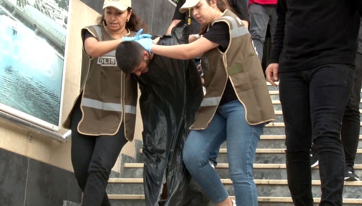 Polisi şehit etmişti: Çöp poşeti giydirildi, hayvan taşıma aracına bindirildi!