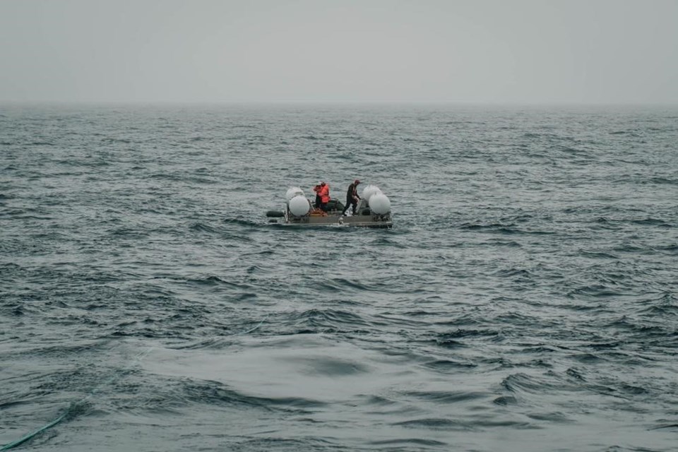 Titanik'e turist taşıyan denizaltı kayboldu: Ünlü İngiliz milyarder de içinde - 1