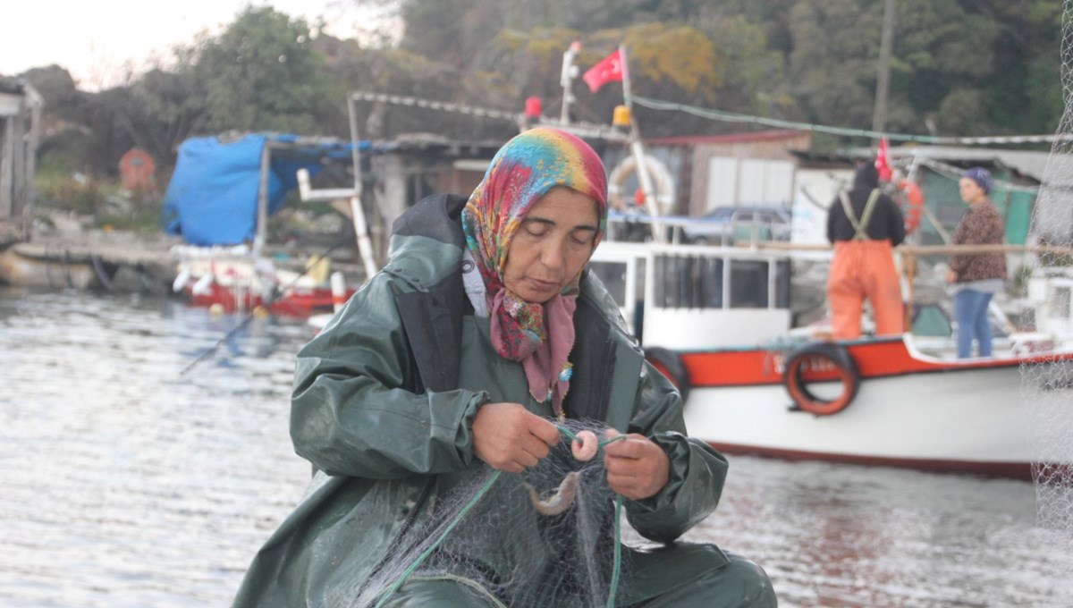 Karadeniz’in kadın balıkçıları ekmek mücadelesinde: Gece saatlerinde ava çıkıyorlar