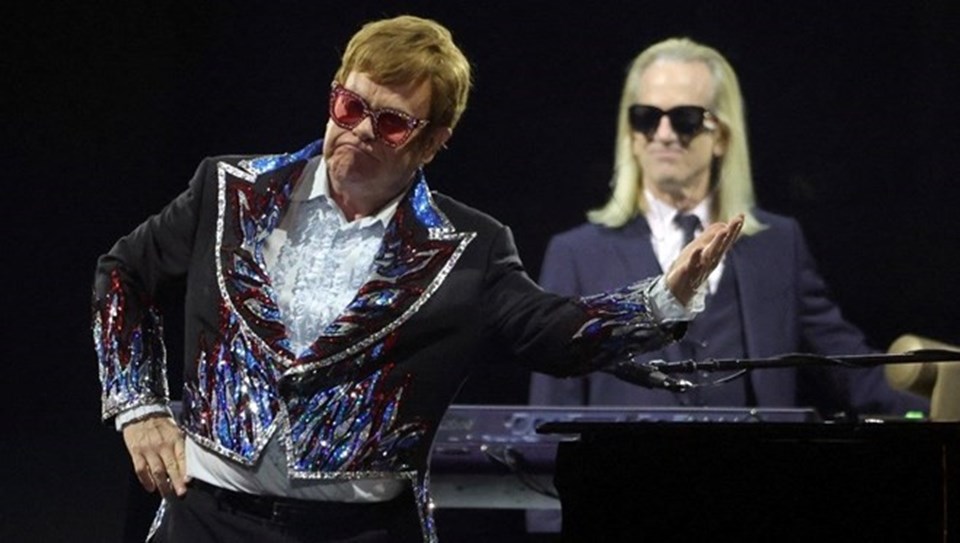 İngiliz şarkıcı Elton John Twitter'a veda etti - 1