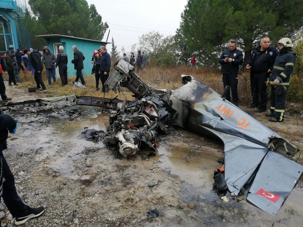 Bursa'da tek motorlu uçak düştü: 2 ölü - 3
