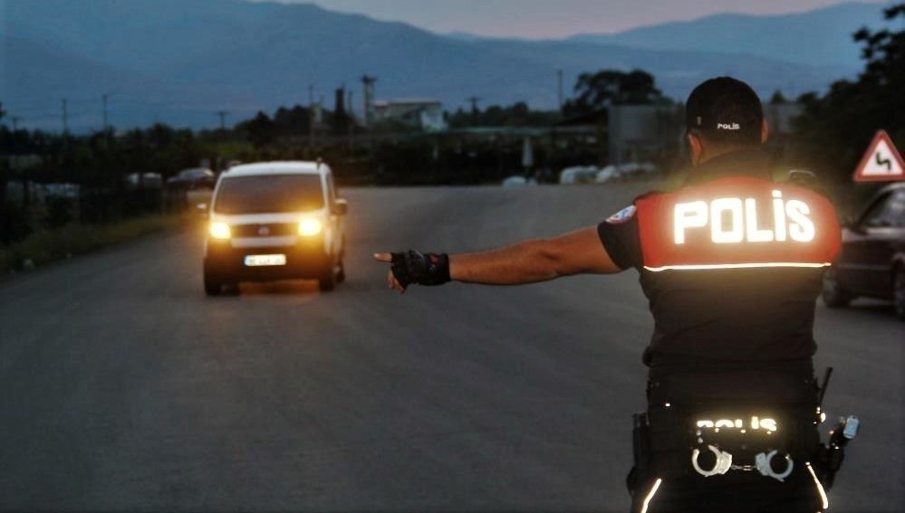 Erzincan'da 20 yıl kesinleşmiş hapis cezası bulunan 17 kişi yakalandı