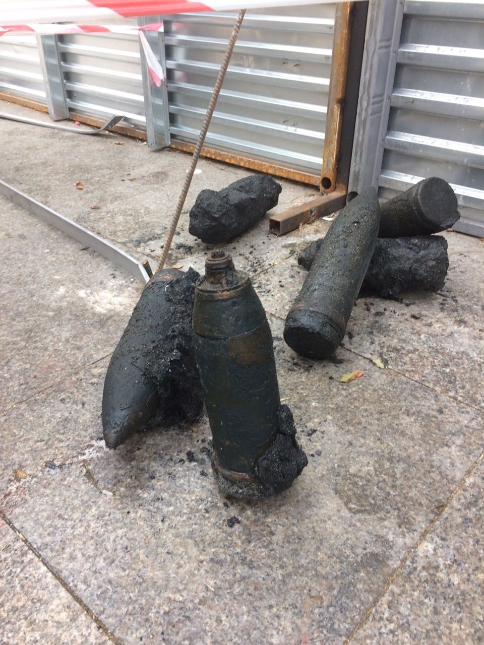 Kadıköy'deki iskele düzenlemesinde top mermileri bulundu - 2