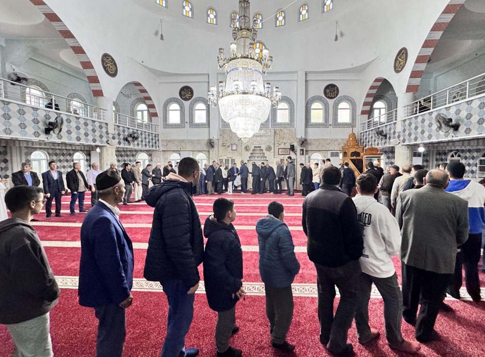 Bayram Sevinci Mabetleri Doldurdu 75