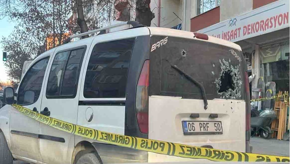 Borç-alacak nedeniyle tartıştığı kişiyi bacağından vurdu