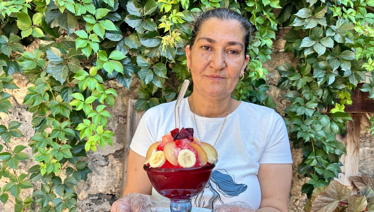 Eşi iş kazası geçirdi, hayatı değişti: Kazandığı parayla 3 evladını okutuyor