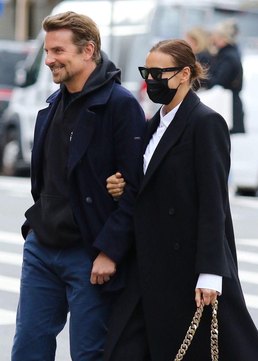 Bradley Cooper ile Irina Shayk barıştı mı? (Kol kola yürüyüş) - 2