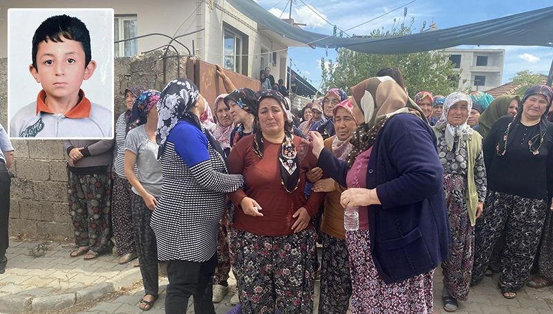 Beden eğitimi dersinde hayatını kaybeden Mert, son yolculuğuna uğurlandı