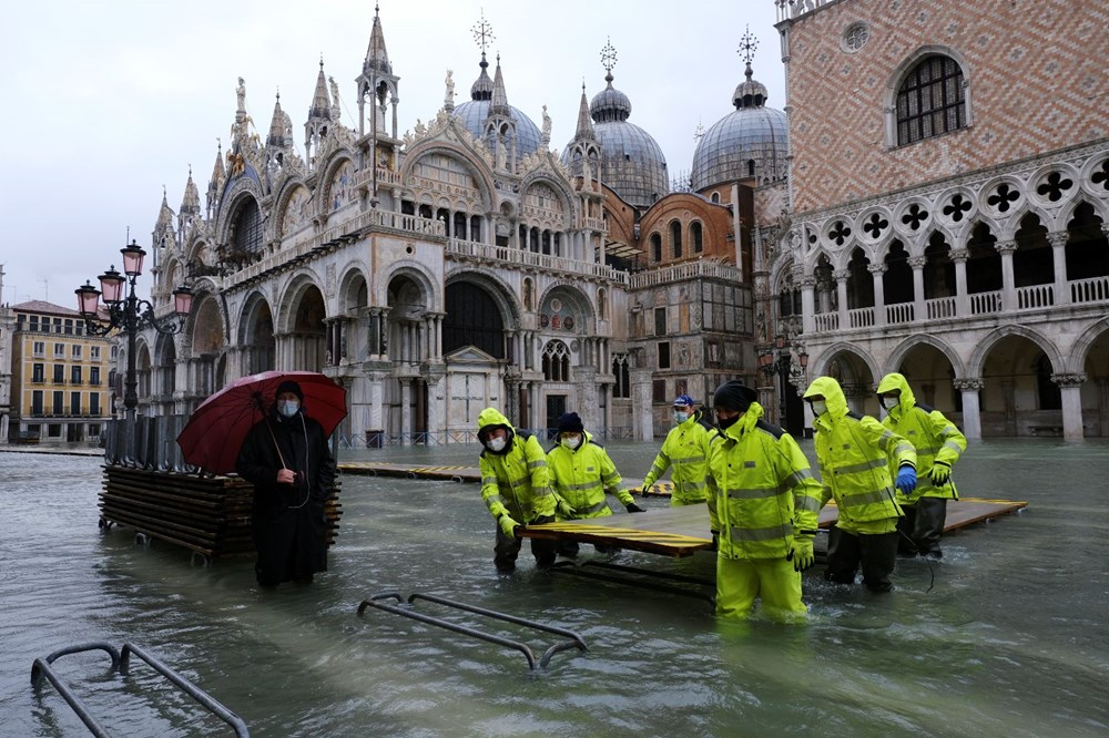 Venedik'te yine su baskını: Milyar dolarlık proje işe yaramadı - 6