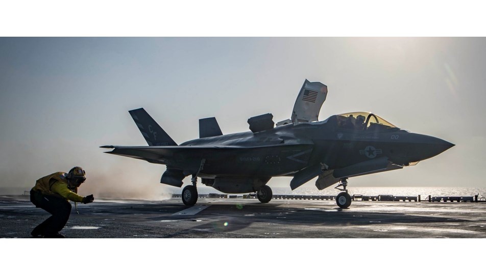 ABD'ye ait F-35B uçakları ilk kez hava saldırısı düzenledi