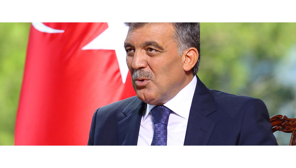 Gül: Kaddafi’yi aklım almıyor
