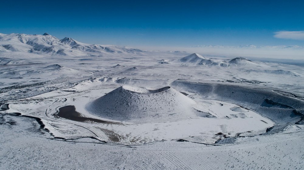 'Evil eye bead of the world' Meke Lake is white - 6