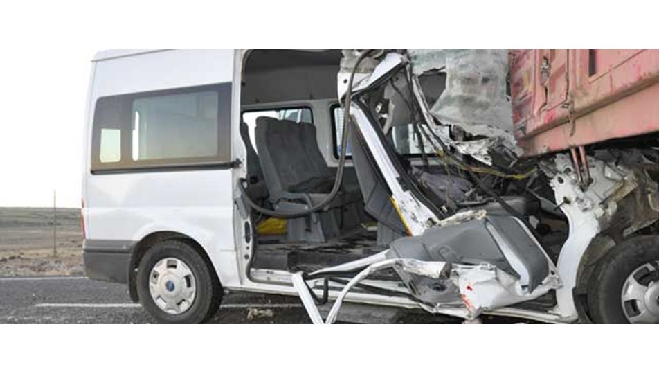 Şanlıurfa'da öğrenci servisi kaza yaptı: 1 ölü
