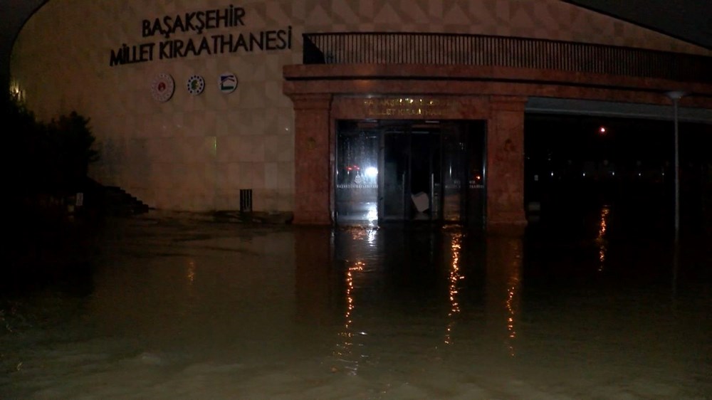 İstanbul'u sağanak vurdu: Ev ve iş yerlerini su bastı, sele kapılan 2 kişi hayatını kaybetti - 4