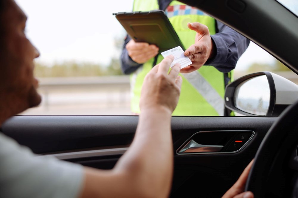 Yeni trafik cezaları 2025: Trafik cezaları artıyor mu, ne kadar oluyor? Karayolları Trafik Kanununda yapılan değişiklikler 76 t2v 6IFcdkeDPI9JB9y1bA