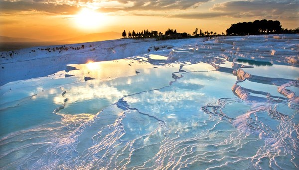 Dünyaca ünlü Pamukkale Travertenleri nasıl oluştu? (Uzmanı açıkladı)