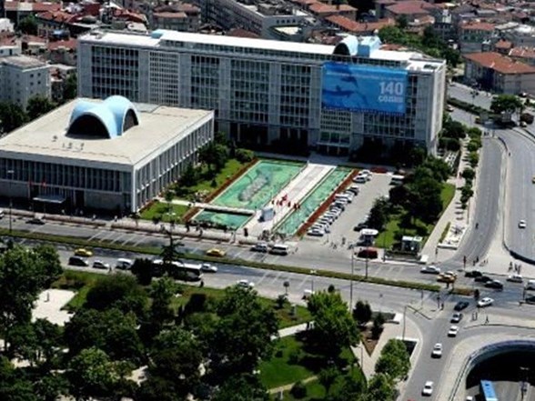 sosyal medyaya koymak emre itaatsizlik