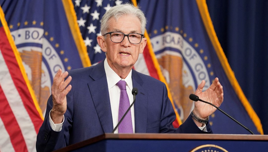 Fed Başkanı Powell'dan faiz oranlarının beklenenden daha uzun süre yüksek kalabileceği sinyali