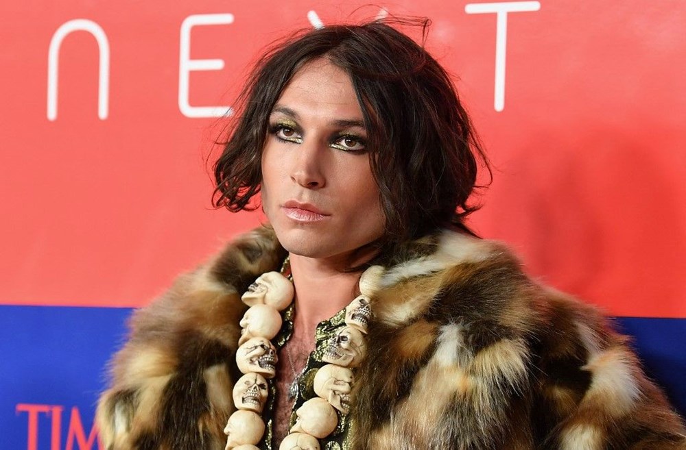 Oyuncu Ezra Miller hakkında iddia: Kendini mesih sanıyor - 6
