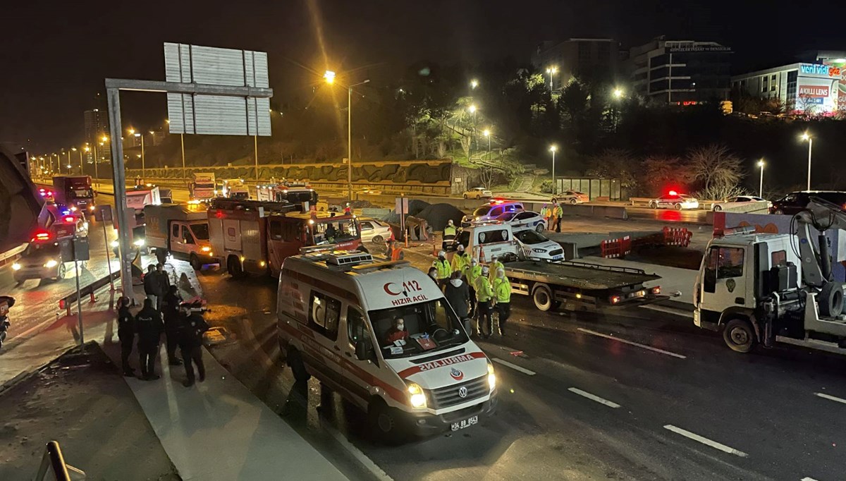 Maltepe'de kaza sonrası çekici bekleyen sürücü başka aracın çarpması sonucu öldü