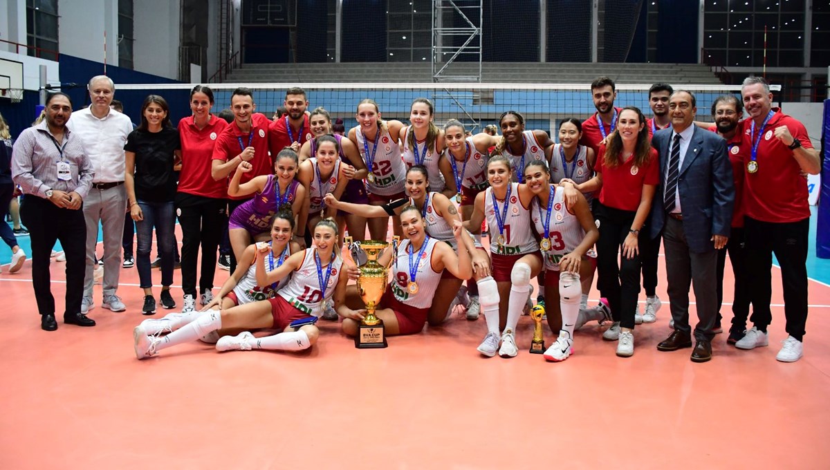 Galatasaray Kadın Voleybol Takımı tarihinde ilk kez Balkan Kupası'nda şampiyon oldu