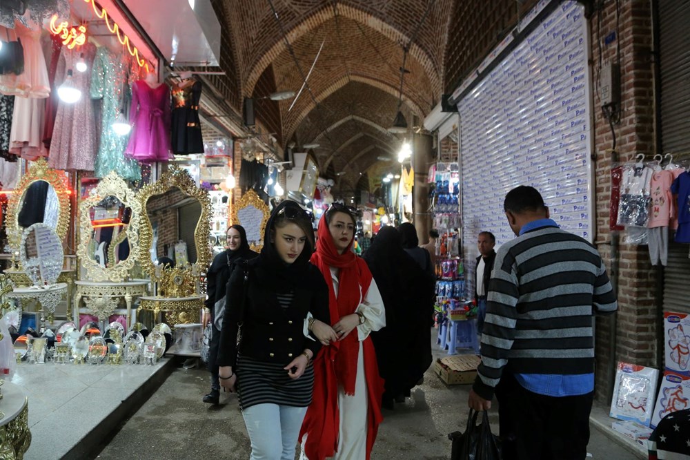 Geçmişten günümüze İran'ın ünlü ticaret merkezi tarihi Erdebil Kapalı Çarşısı - 1