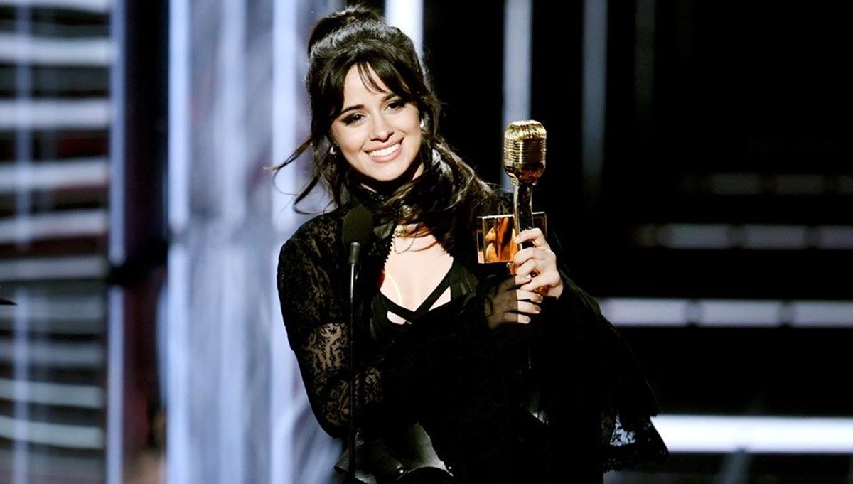 Camila Cabello'dan tarihi başarı