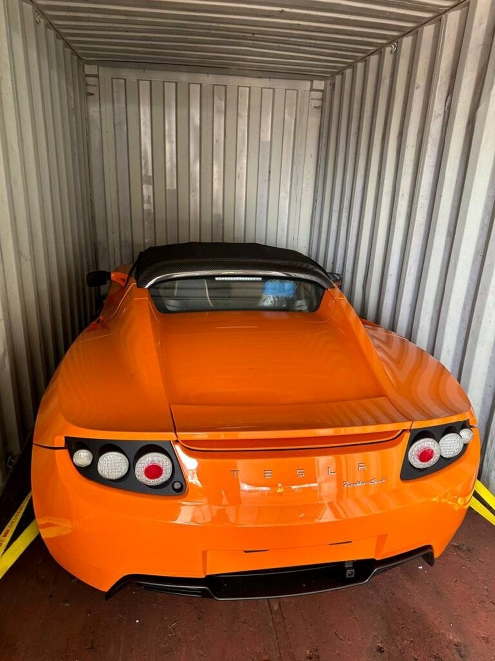 Çin'de terk edilen Tesla Roadster'lara 2 milyon dolarlık teklif - 8