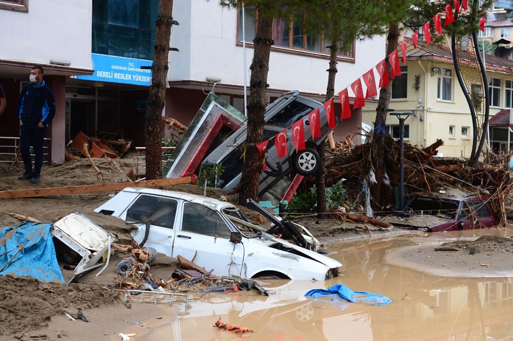 Giresun'u sel vurdu: 4 kişi hayatını kaybetti - 11 Giresun'u sel vurdu: 4 kişi hayatını kaybetti - 11