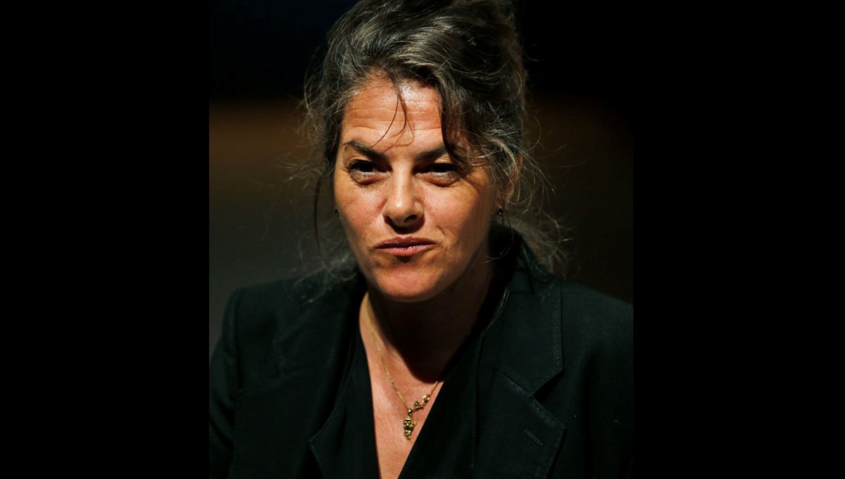 Tracey Emin'den Boris Johnson'a tepki: Başbakanlık Konutu'ndaki eserim kaldırılsın