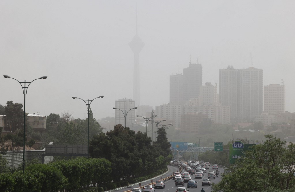 İran'da Hava Kirliliği Nedeniyle Eğitime Ara Verildi - Son Dakika Dünya ...