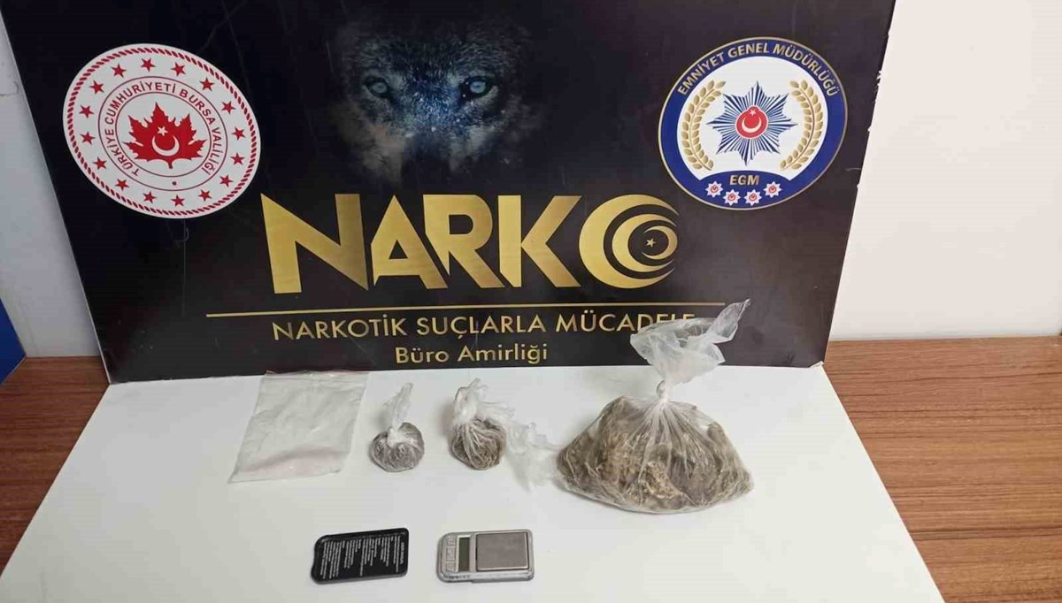 Bursa'da uyuşturucu operasyonu: 64 zanlıdan 10'u tutuklandı Bursa'da uyuşturucu operasyonu: 64 zanlıdan 10'u tutuklandı