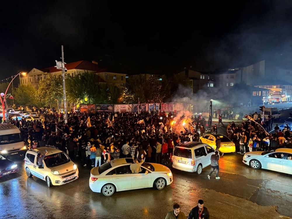 Galatasaray şampiyon oldu taraftar sokağa döküldü - 29