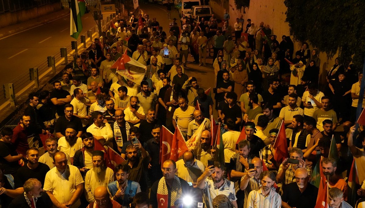 ABD'nin İstanbul Başkonsolosluğu önünde Filistin'e destek eylemi ABD'nin İstanbul Başkonsolosluğu önünde Filistin'e destek eylemi