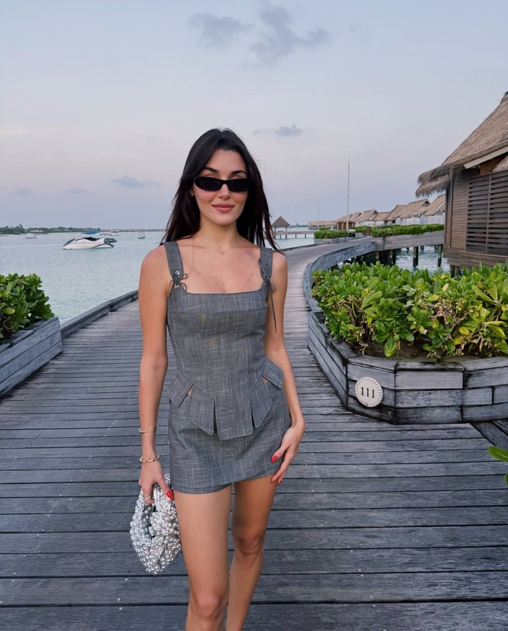 Hande Erçel Maldivler'de: Tatil pozlarını paylaştı 74 tBvjD45t00qwSEw3Sr6rWQ