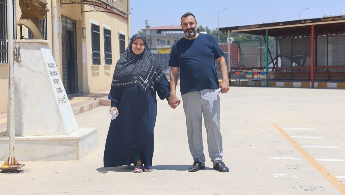 El ele girdikleri sınav merkezinde üniversite hayali için ter döktüler
