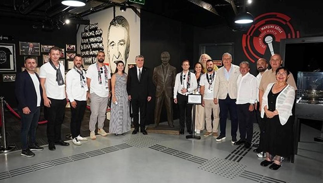Süleyman Seba'nın heykeli Beşiktaş müzesinde