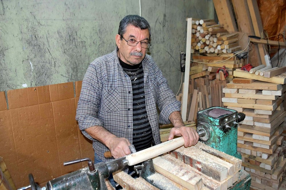 Gaziantep'te başladı, İzmir'de devam ediyor... Mesleğinin son temsilcilerinden! "Sol gözümü ve parmağımı kaybettim ama sanatımdan kaçmadım" - 1