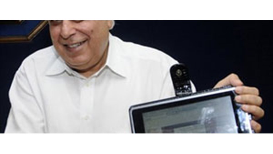 Hindistan'da 35 dolarlık tablet PC!