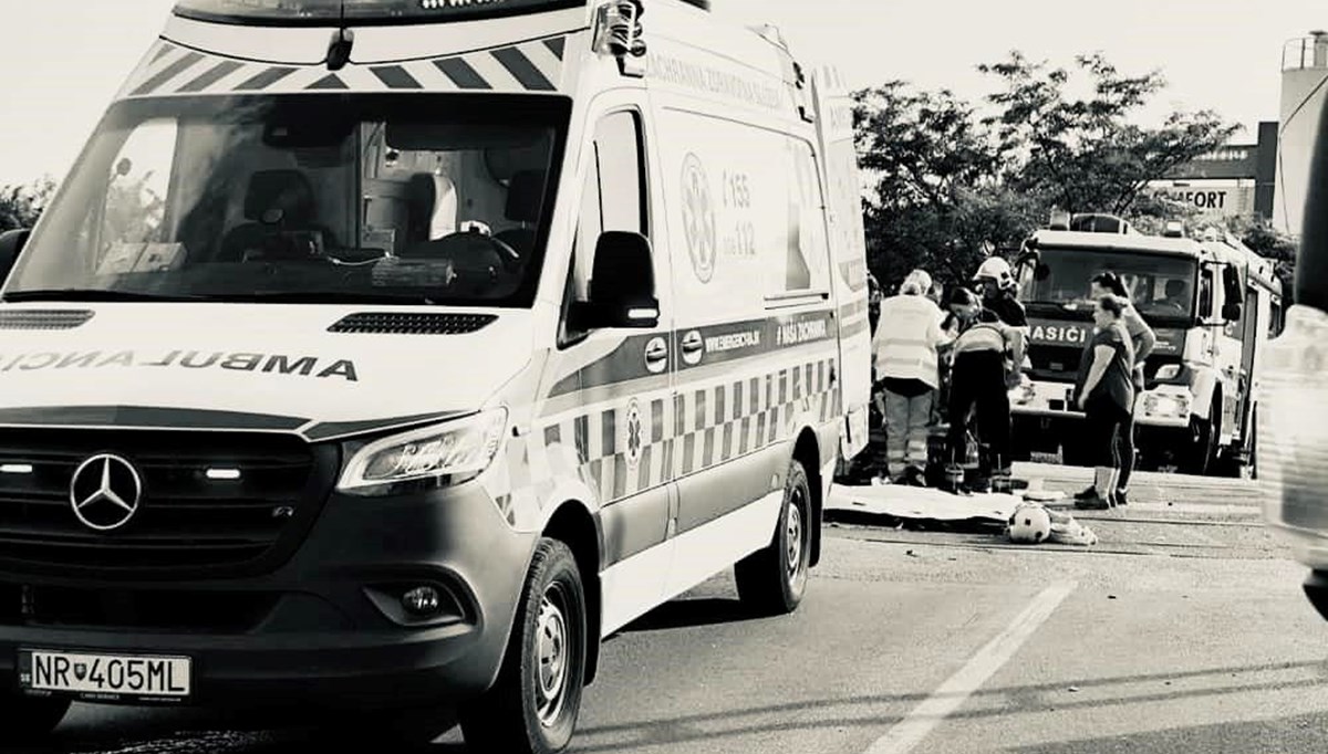 Slovakya’da otobüsle yolcu treni çarpıştı: 5 ölü Slovakya’da otobüsle yolcu treni çarpıştı: 5 ölü