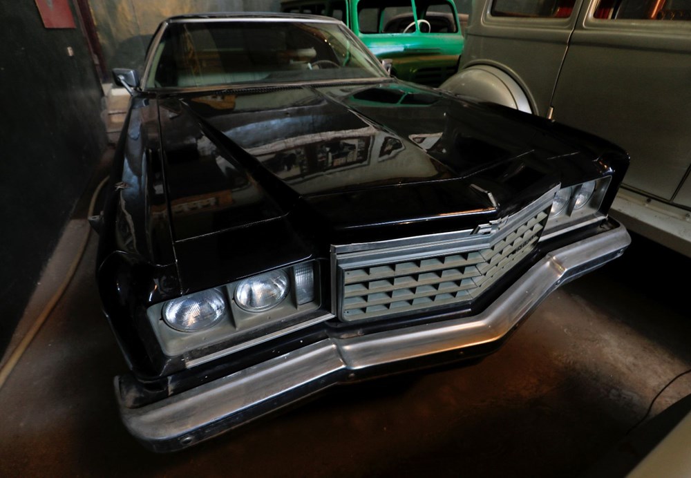 Mısırlı koleksiyoncu garajını yüzlerce klasik otomobille doldurdu - 6