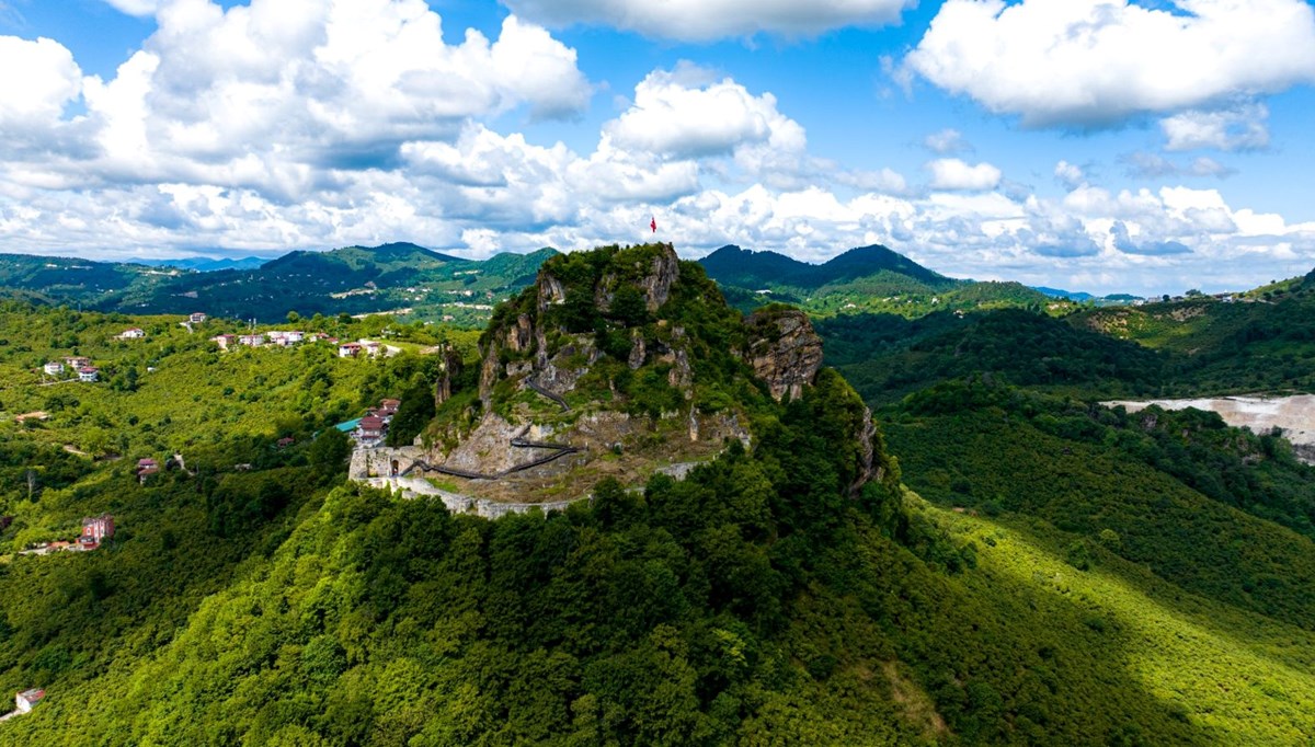 Ünye Kalesi'ne ziyaretçi akını