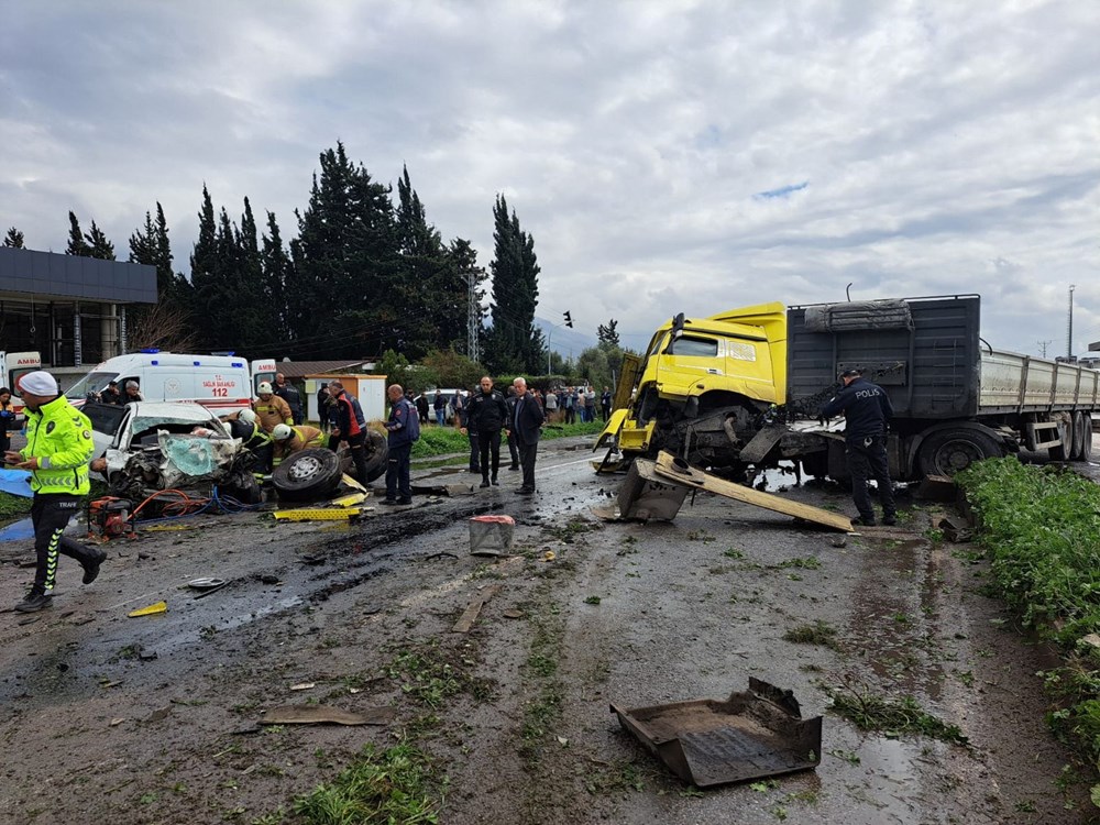 Hatay'da katliam gibi kaza: Aynı aileden 6 ölü - 9